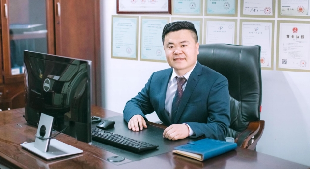 球速体育净小白开创人厉守柱：凝集多元力气铸就食材净化财产新格式(图1)